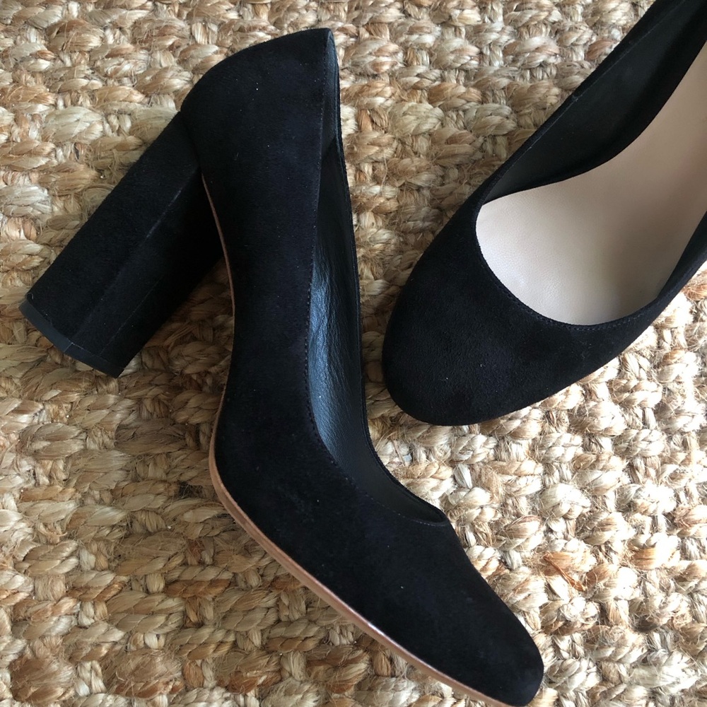 Loeffler Randall Sydnee Pump in Black Suede. Size 8.5